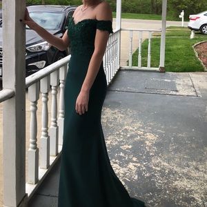 emerald green prom dress